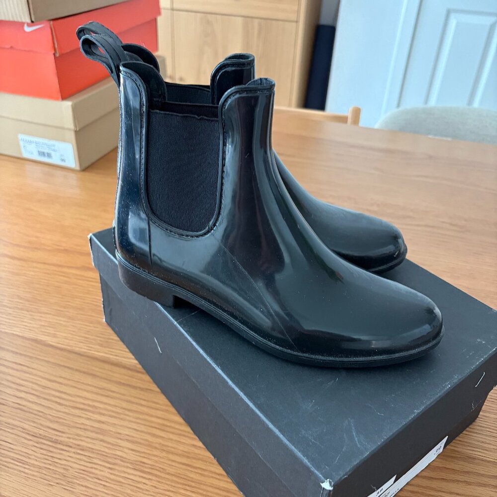J CREW rainboots black